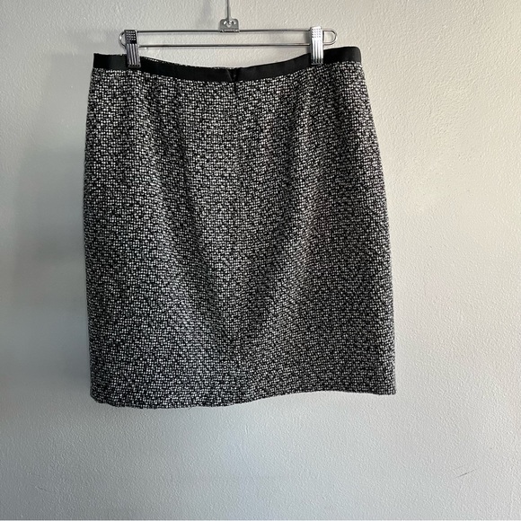 Ann Taylor Black and White Tweed Skirt - Picture 5 of 5